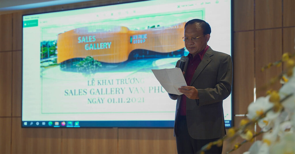 Ông Lê Văn Minh – Thành viên HĐQT, Tổng giám đốc Van Phuc Group phát biểu tại hội trường Sales Gallery