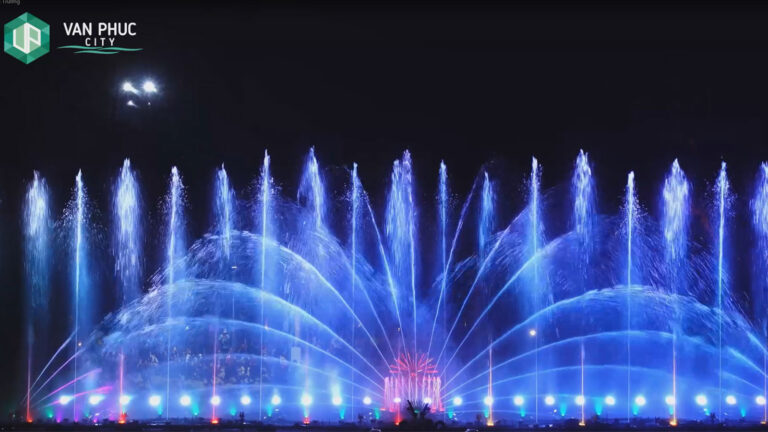 Mãn nhãn với màn biểu diễn nhạc nước Vạn Phúc City