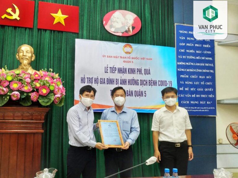 Vạn Phúc Group tiếp tục ủng hộ 2,2 tỷ đồng hỗ trợ các hoàn cảnh khó khăn do dịch bệnh Covid-19