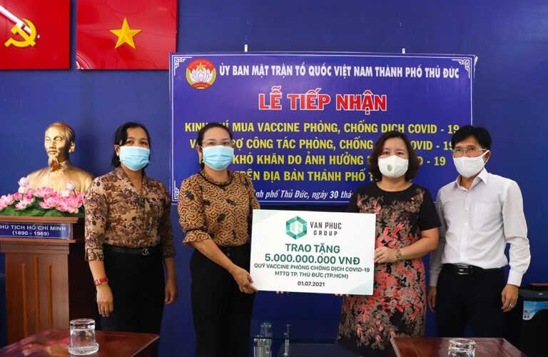 Vạn Phúc Group ủng hộ 5 tỷ đồng quỹ vắc xin Covid-19