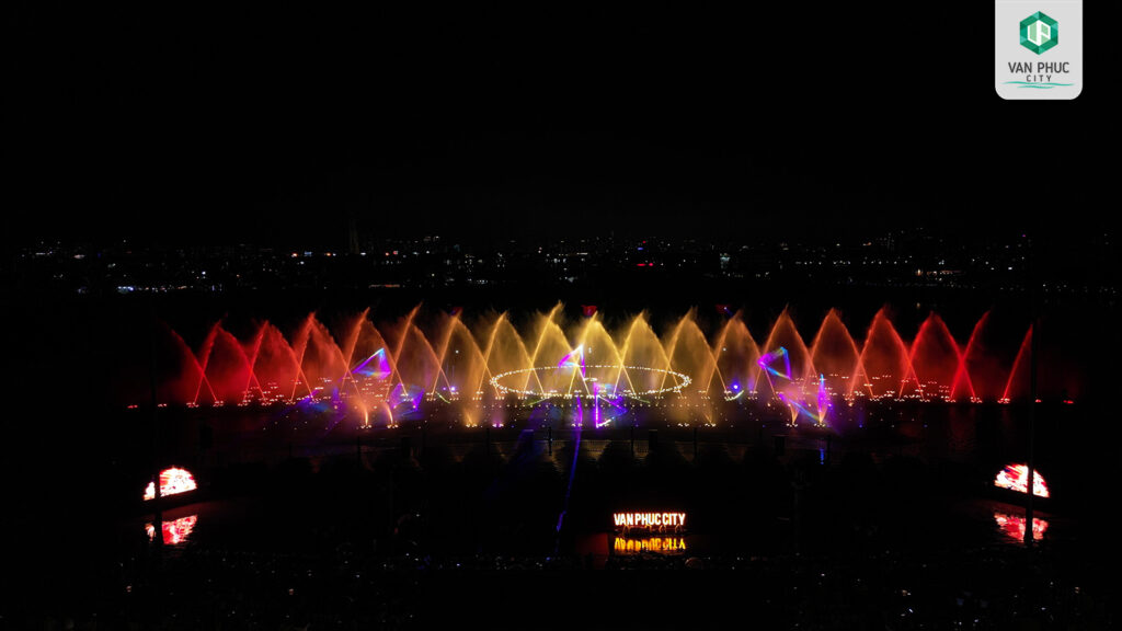 Khánh thành công trình Van Phuc Water Show