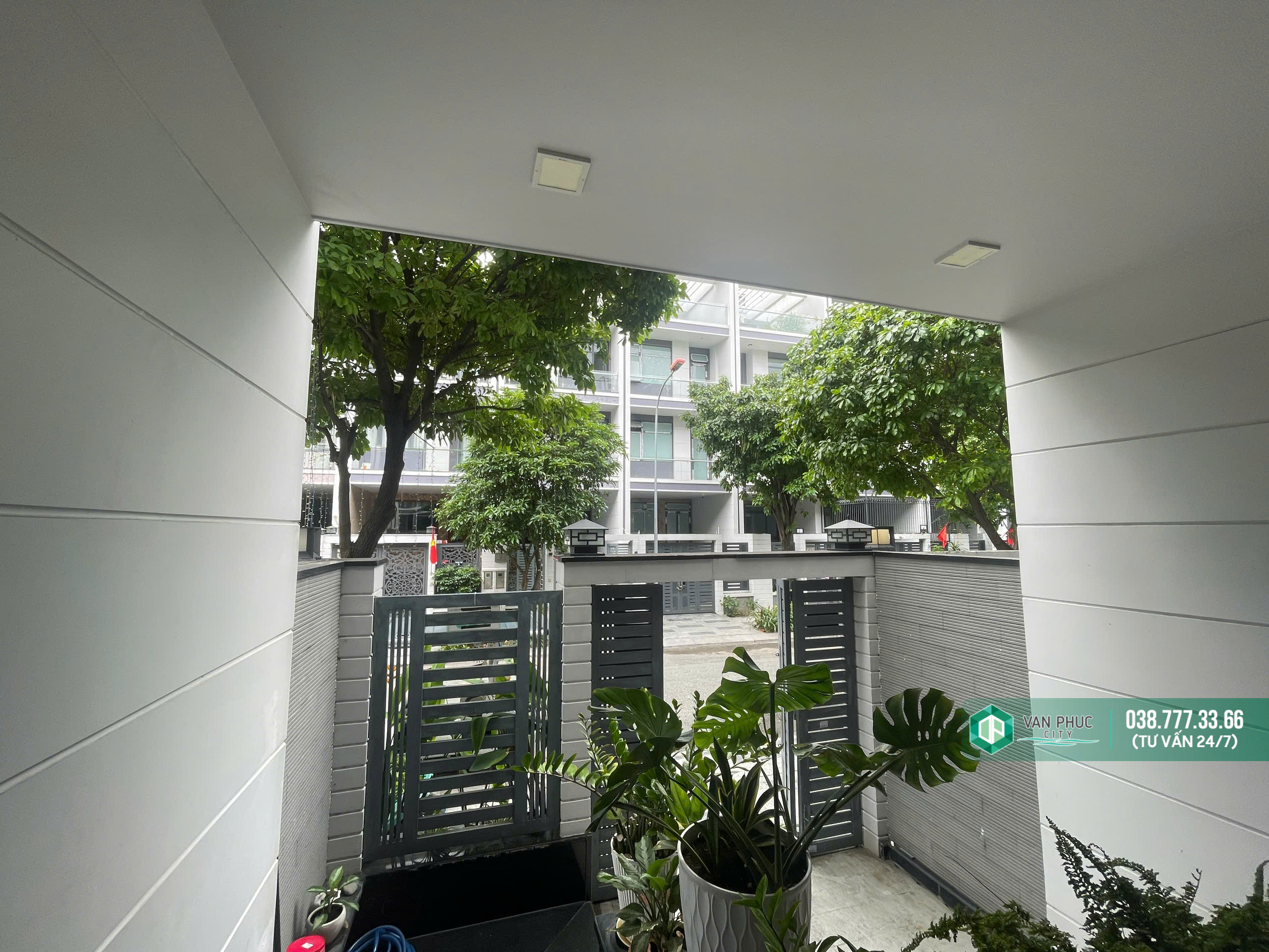 Bán Nhà Vạn Phúc City | Nhà Phố 5x21m Hoàn Thiện Gỗ Sồi Tự Nhiên – Giá Chỉ 19,3 Tỷ - Ảnh 2