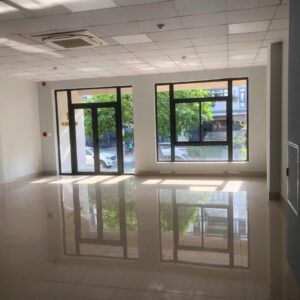 Cho Thuê Shophouse Mặt Tiền Đường 20m – Hoàn Thiện Nội Thất, Có Thang Máy – Giá 63 Triệu/Tháng